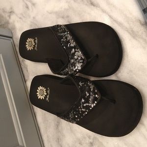 Good Used Condition Yellow Box Sandals/Flip Flops Black Sequin